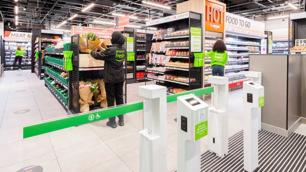 _117374226_amazonfresh_gateentr